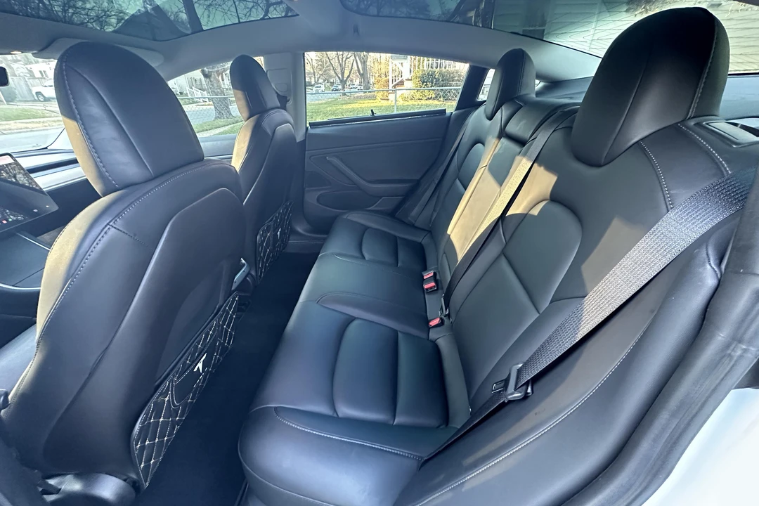 2019 Tesla Model 3 Performance - Image 30 of 31