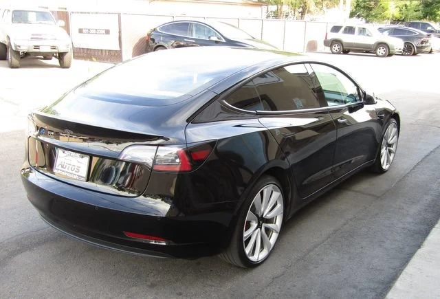 2019 Tesla Model 3 Performance - Image 3 of 18