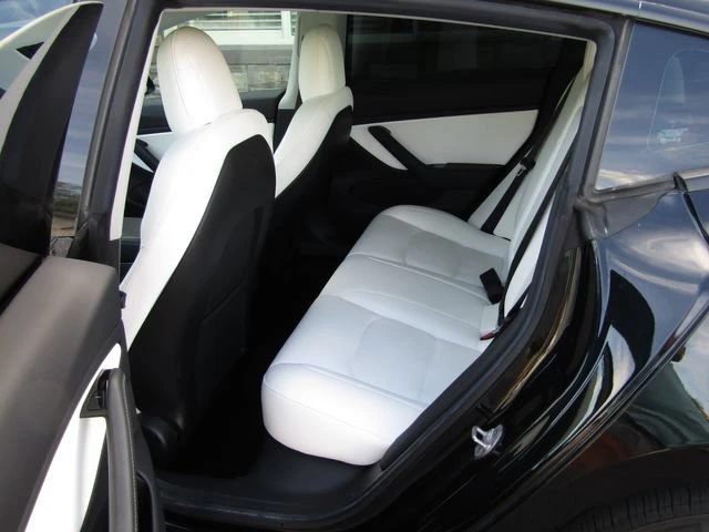 2019 Tesla Model 3 Performance - Image 7 of 18