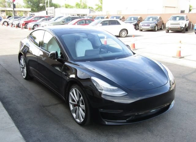 2019 Tesla Model 3 Performance - Image 4 of 18