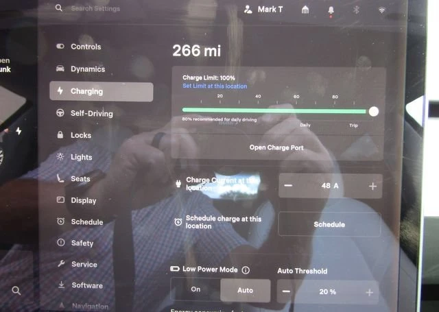 2019 Tesla Model 3 Performance - Image 16 of 18