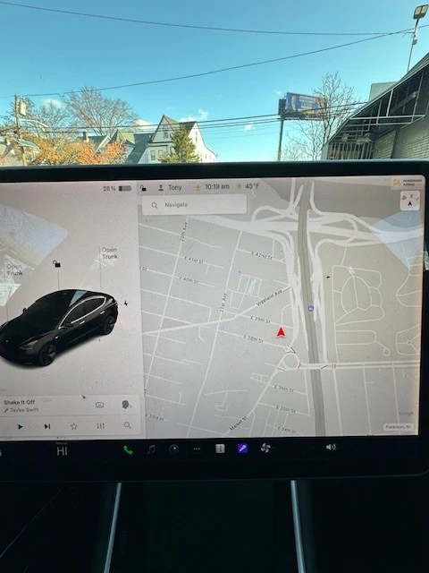 2019 Tesla Model 3 Performance - Image 7 of 16