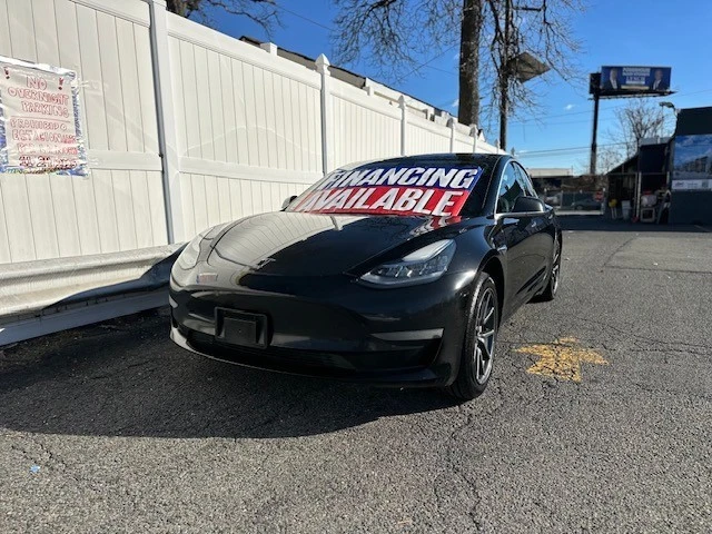 2019 Tesla Model 3 Performance - Image 2 of 16