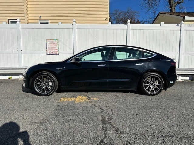 2019 Tesla Model 3 Performance - Image 3 of 16
