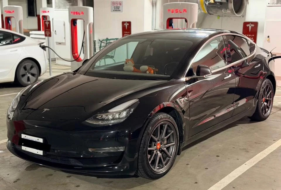 2019 Tesla Model 3 - Image 3 of 3