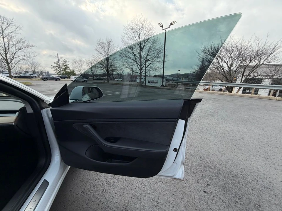 2019 Tesla Model 3 - Image 10 of 16