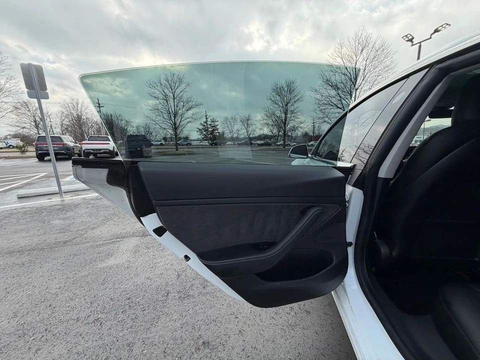 2019 Tesla Model 3 - Image 7 of 16