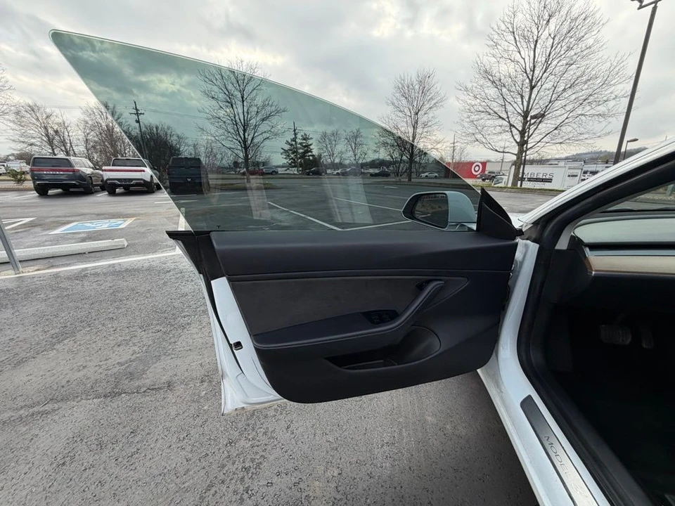 2019 Tesla Model 3 - Image 4 of 16