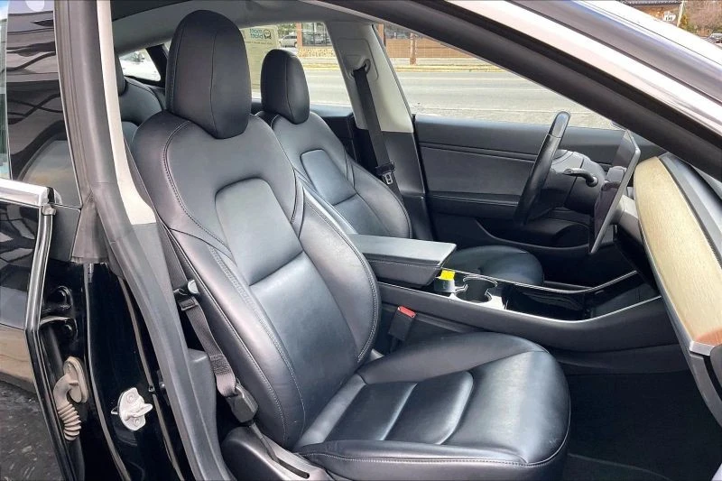 2019 Tesla Model 3 - Image 8 of 12
