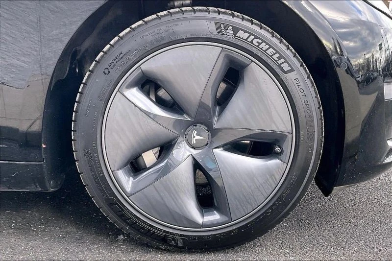 2019 Tesla Model 3 - Image 10 of 12