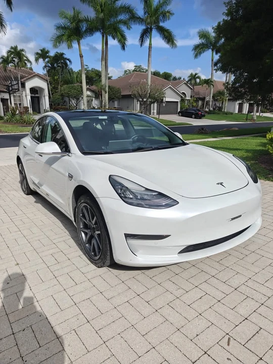 2019 Tesla Model 3 - Image 8 of 13