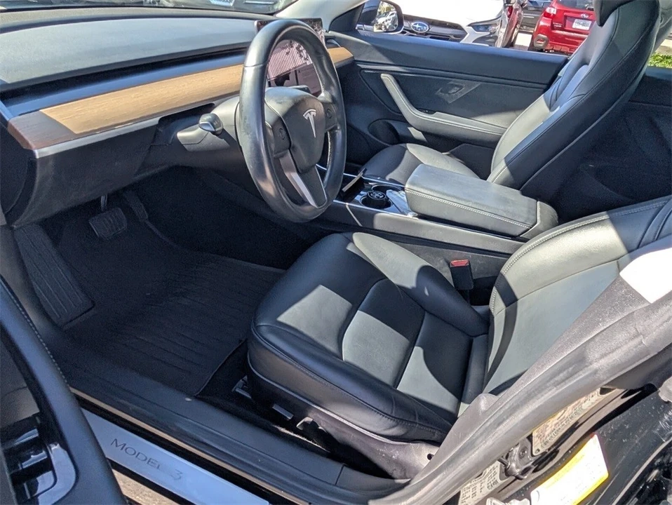 2019 Tesla Model 3 - Image 11 of 12