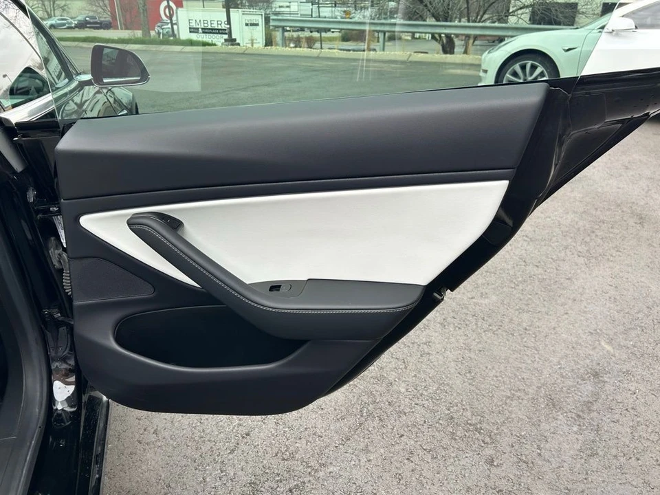 2019 Tesla Model 3 - Image 8 of 17