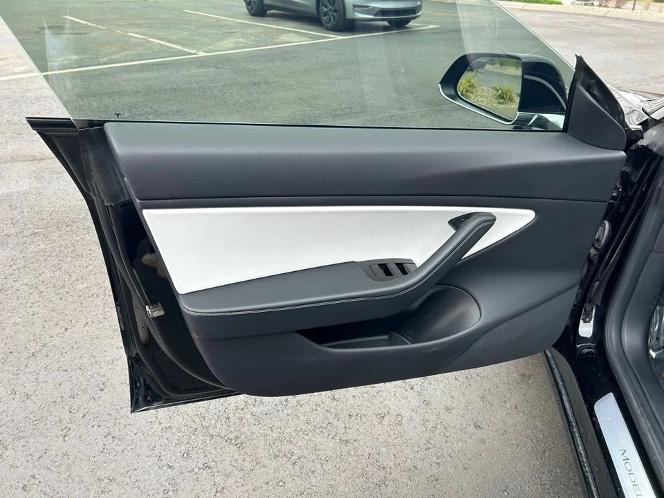 2019 Tesla Model 3 - Image 14 of 17