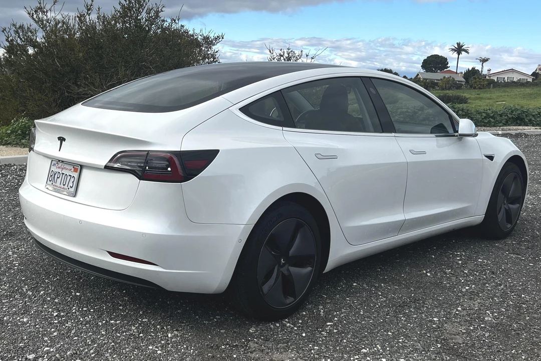 2019 Tesla Model 3 - Image 9 of 30