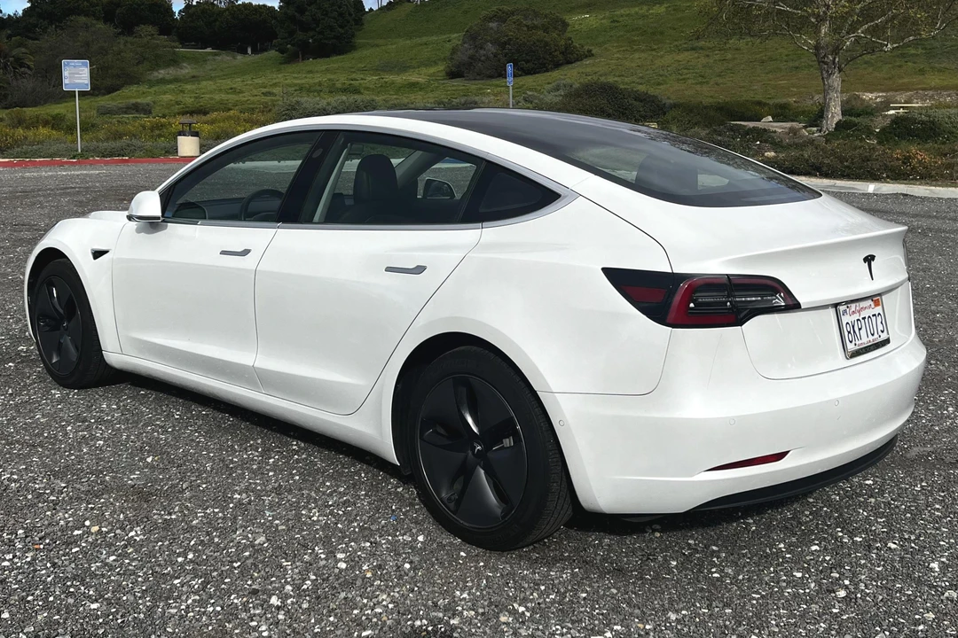 2019 Tesla Model 3 - Image 4 of 30