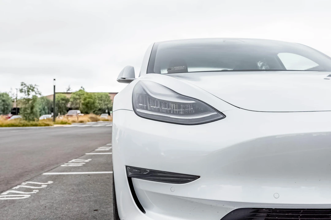 2019 Tesla Model 3 - Image 11 of 31