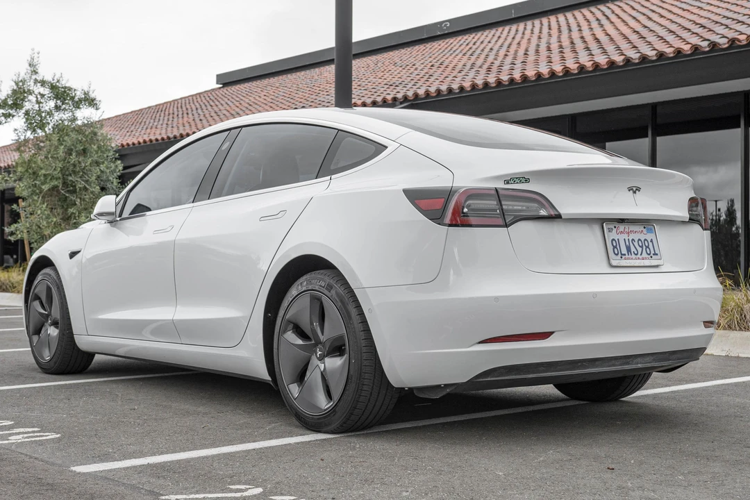 2019 Tesla Model 3 - Image 4 of 31