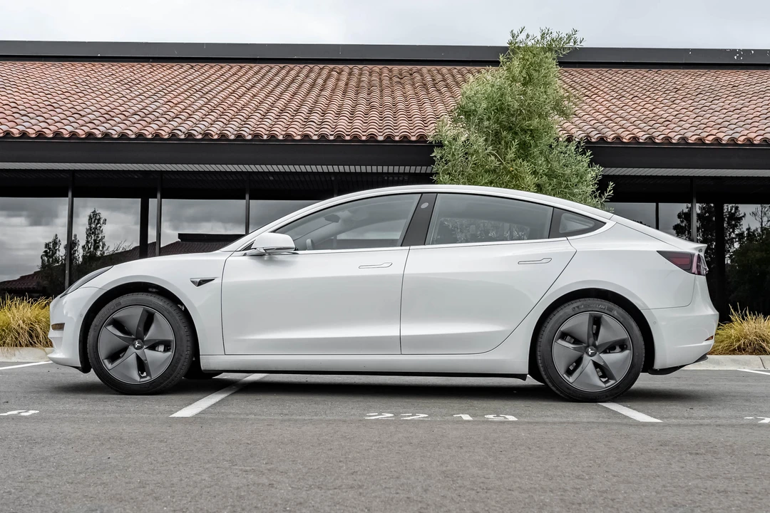 2019 Tesla Model 3 - Image 7 of 31