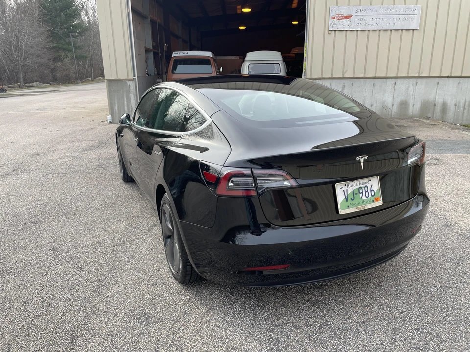 2019 Tesla Model 3 - Image 9 of 31