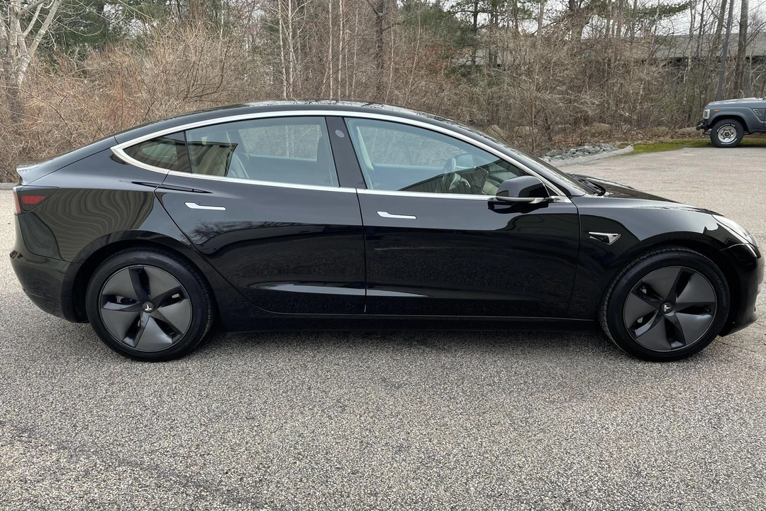2019 Tesla Model 3 - Image 3 of 31