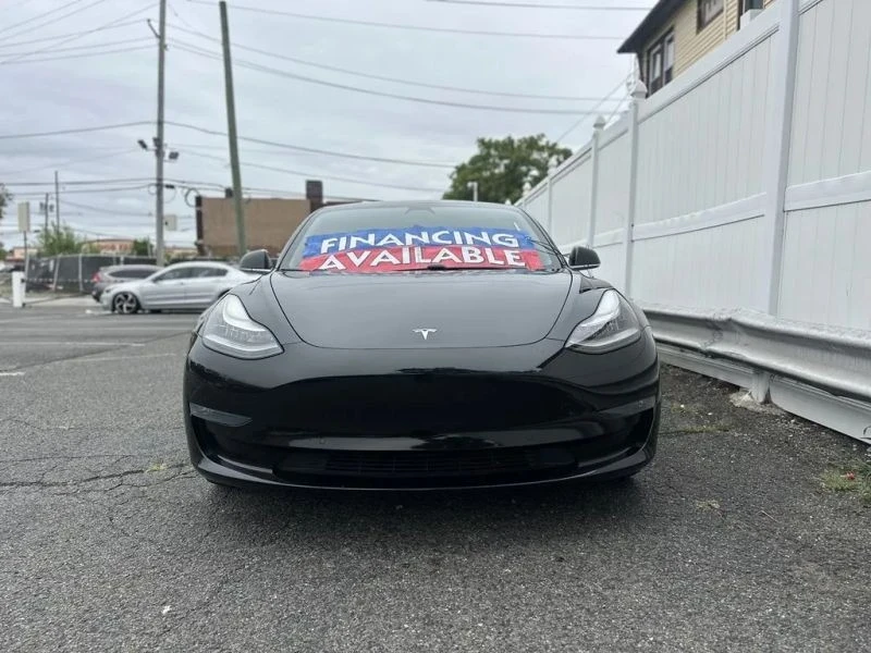 2019 Tesla Model 3 - Image 2 of 12