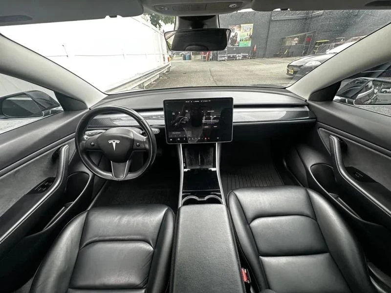 2019 Tesla Model 3 - Image 9 of 12