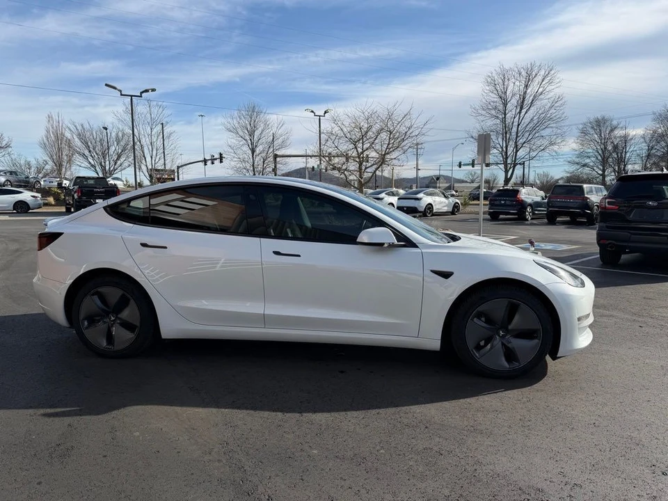 2019 Tesla Model 3 - Image 4 of 19