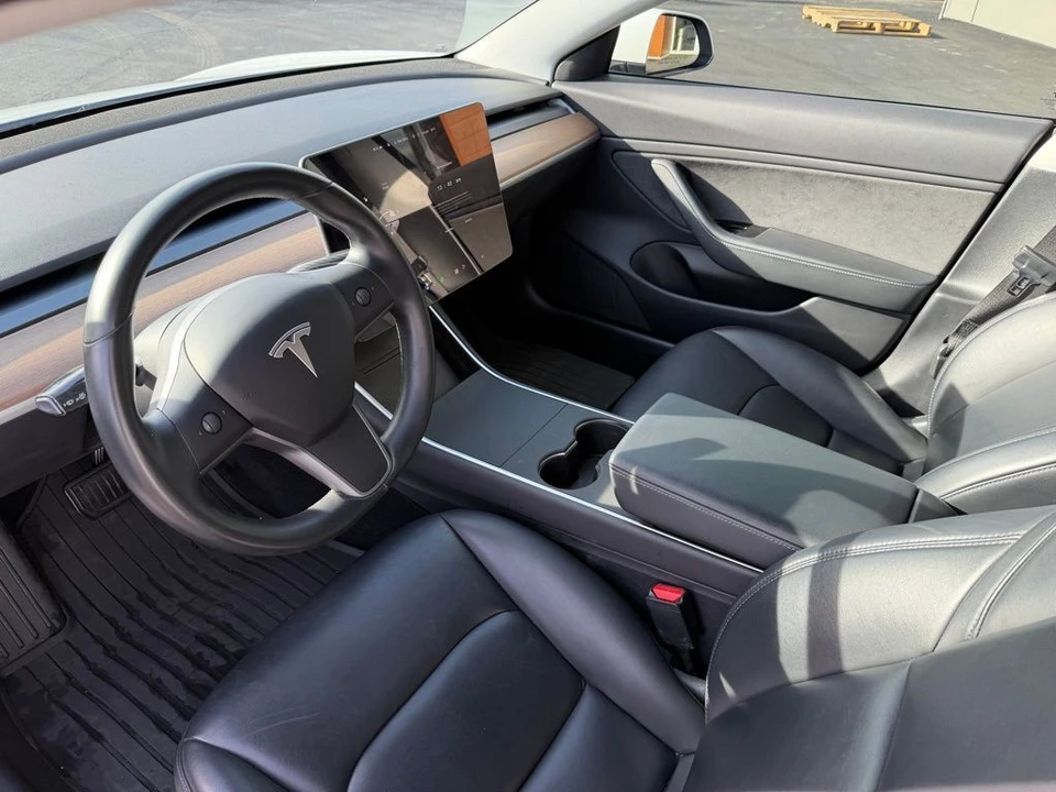 2019 Tesla Model 3 - Image 10 of 19