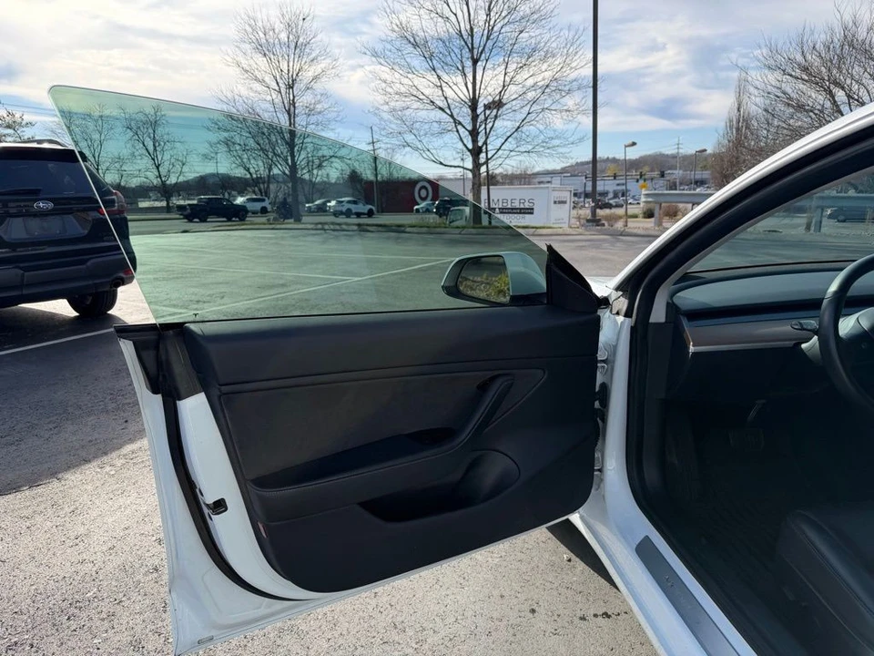 2019 Tesla Model 3 - Image 8 of 19