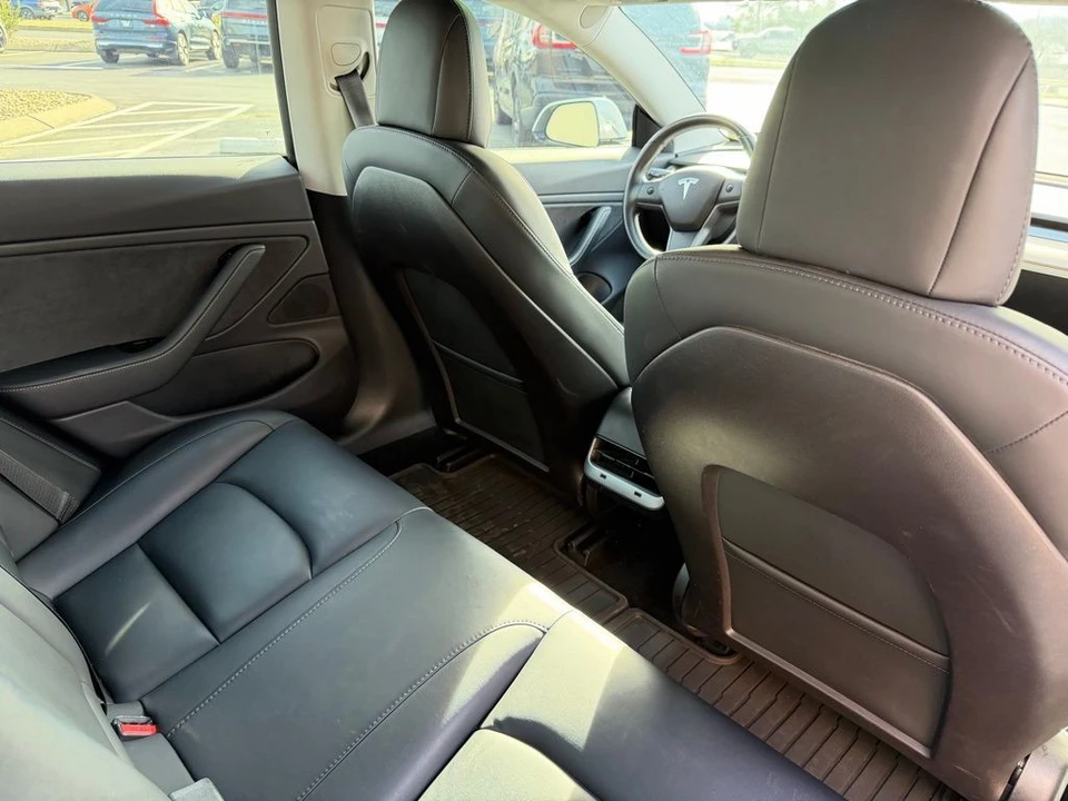 2019 Tesla Model 3 - Image 18 of 19