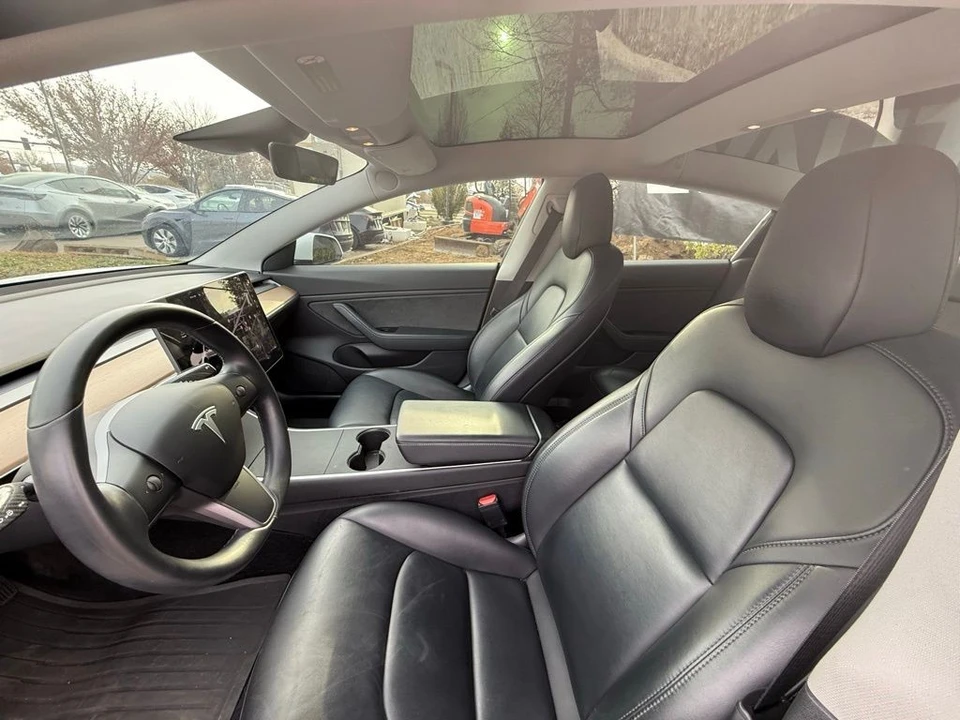2019 Tesla Model 3 - Image 9 of 13