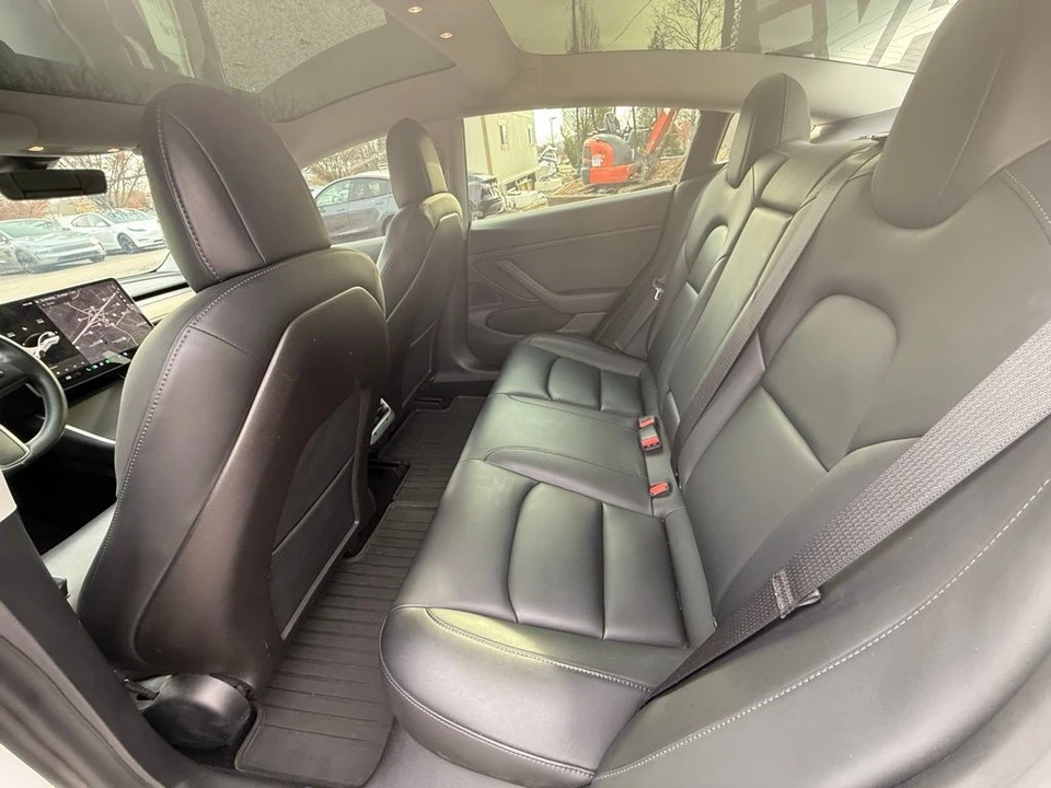 2019 Tesla Model 3 - Image 10 of 13