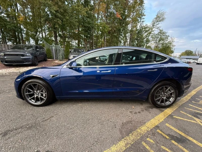 2019 Tesla Model 3 - Image 3 of 12