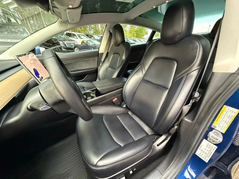 2019 Tesla Model 3 - Image 11 of 12