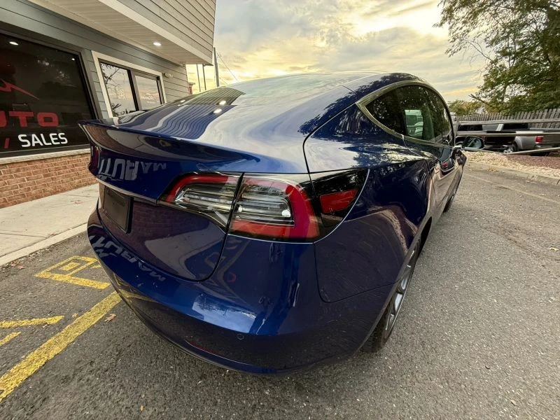 2019 Tesla Model 3 - Image 6 of 12
