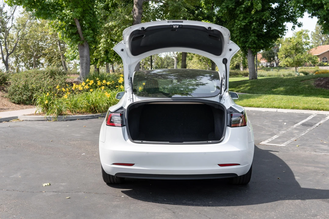 2019 Tesla Model 3 - Image 17 of 31