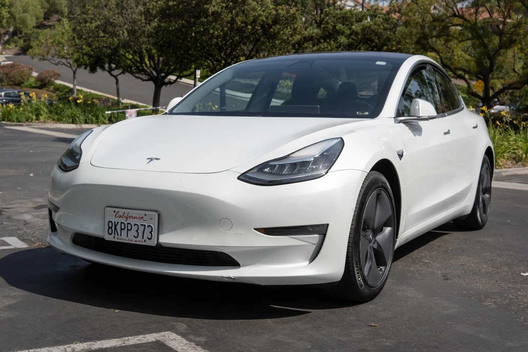 2019 Tesla Model 3 - Image 8 of 31