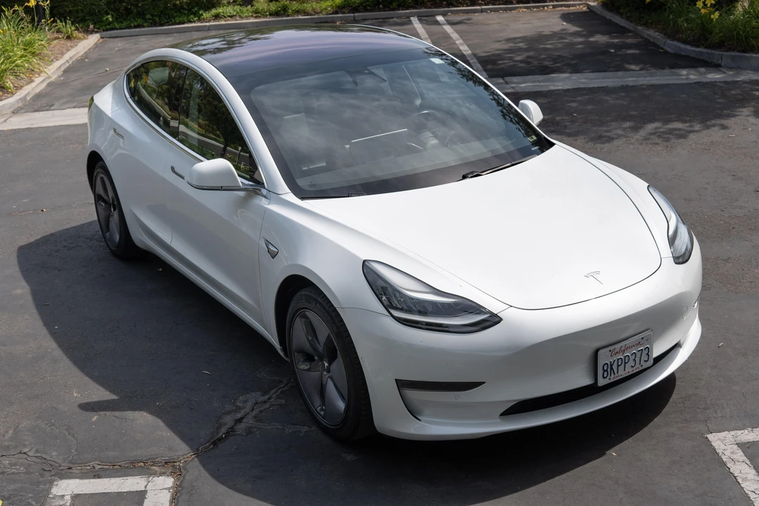 2019 Tesla Model 3 - Image 14 of 31