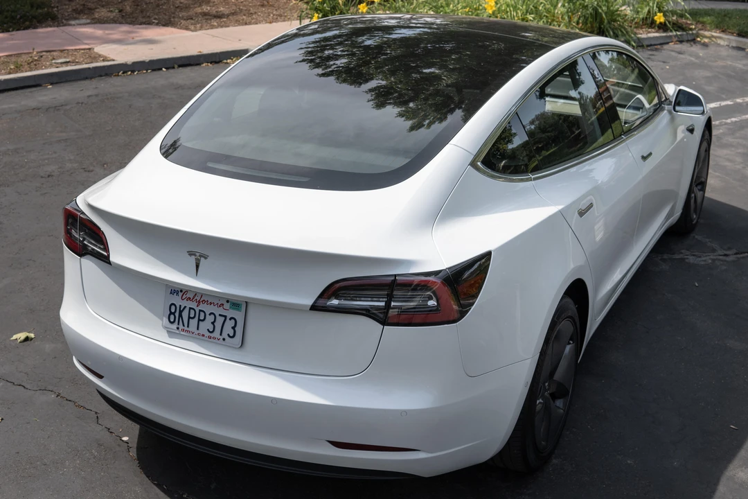 2019 Tesla Model 3 - Image 12 of 31