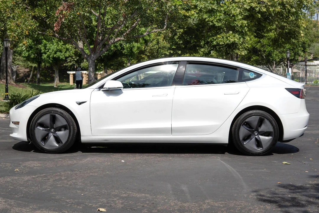 2019 Tesla Model 3 - Image 3 of 31