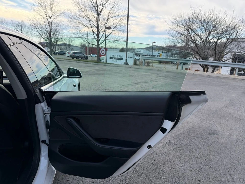 2019 Tesla Model 3 - Image 14 of 17