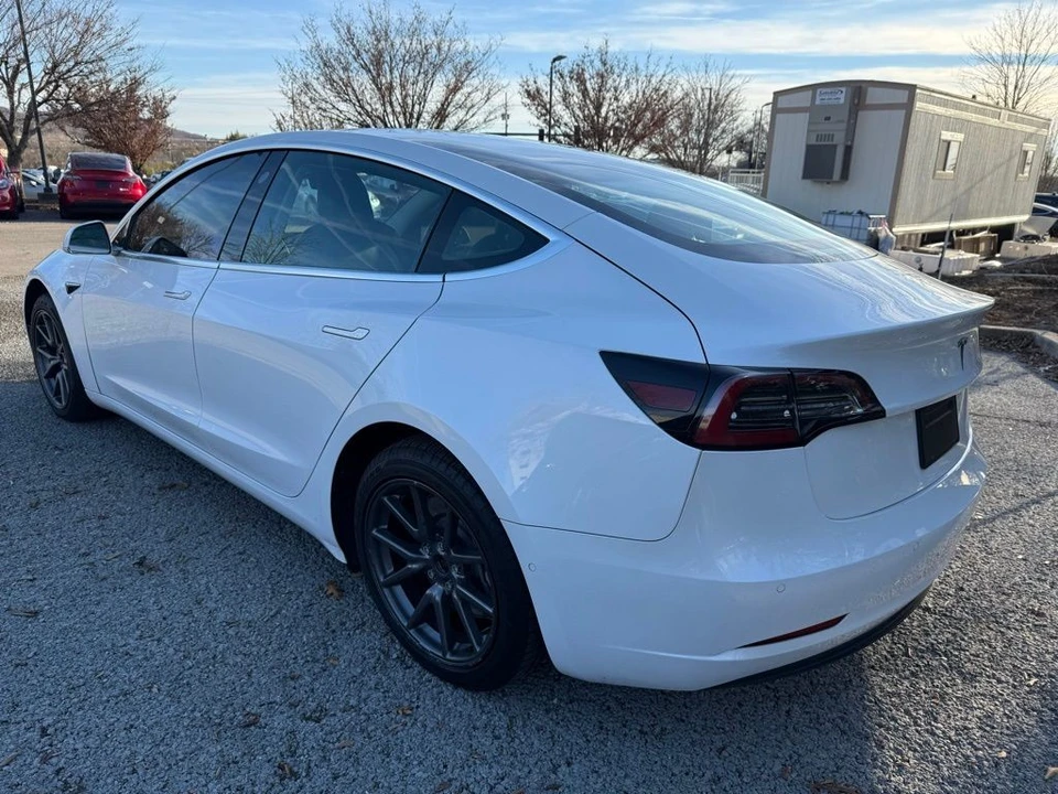 2019 Tesla Model 3 - Image 7 of 11