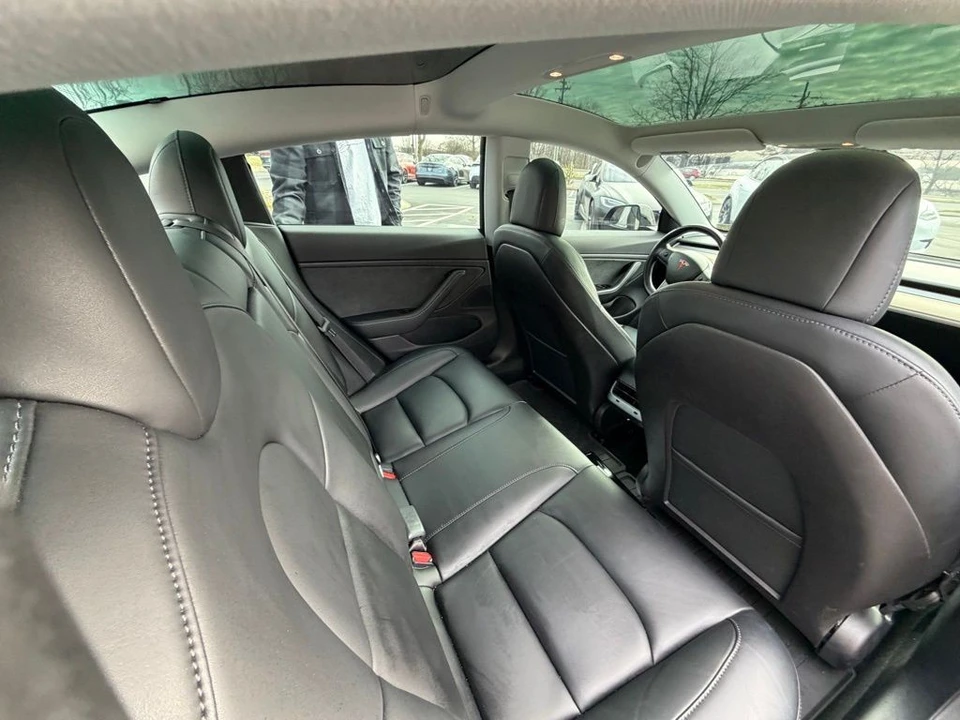2019 Tesla Model 3 - Image 14 of 15