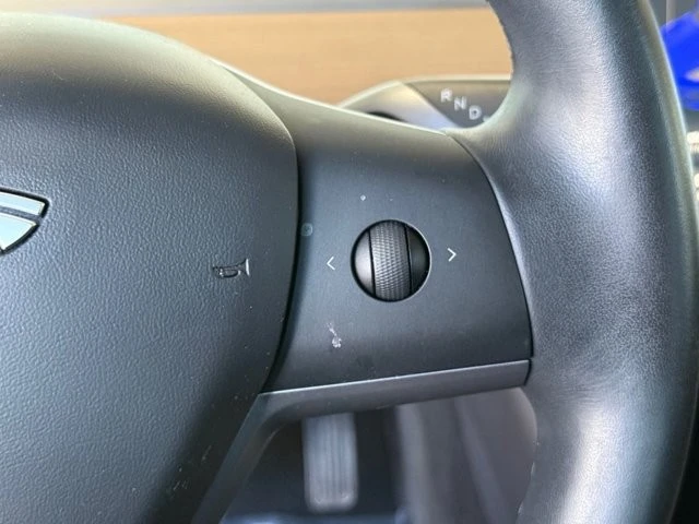2019 Tesla Model 3 - Image 25 of 31