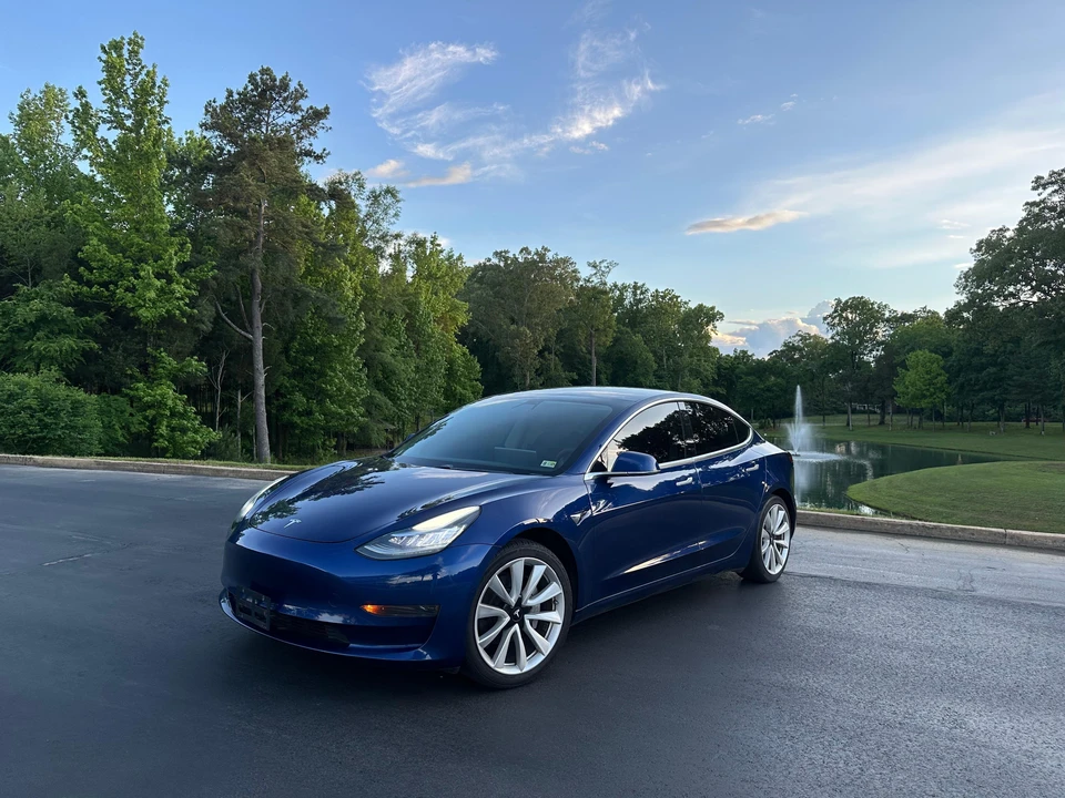 2019 Tesla Model 3 - Image 9 of 31