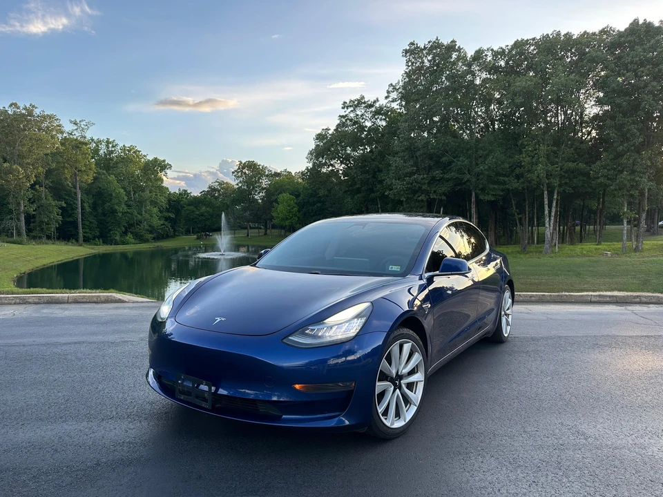 2019 Tesla Model 3 - Image 8 of 31