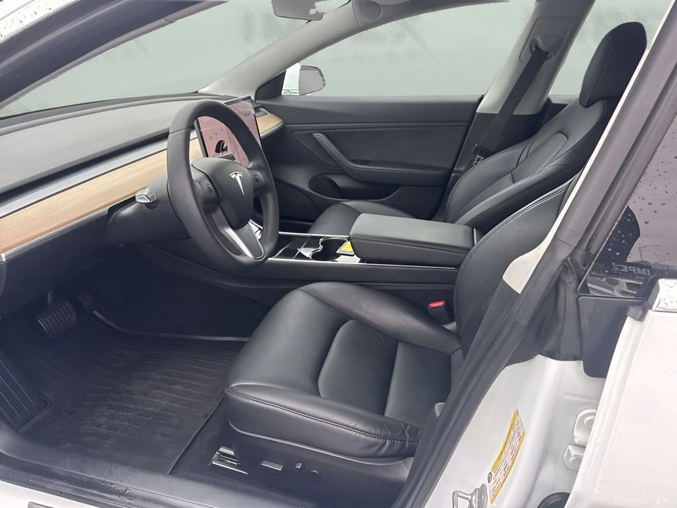 2019 Tesla Model 3 - Image 9 of 21