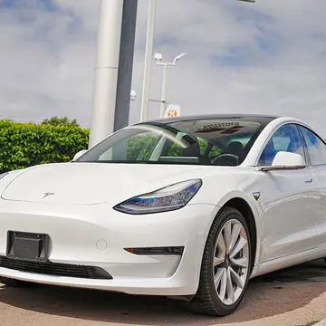 2019 Tesla Model 3 Standard Range Plus
