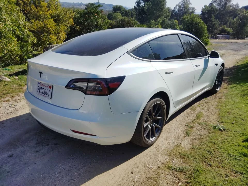 2019 Tesla Model 3 - Image 3 of 8